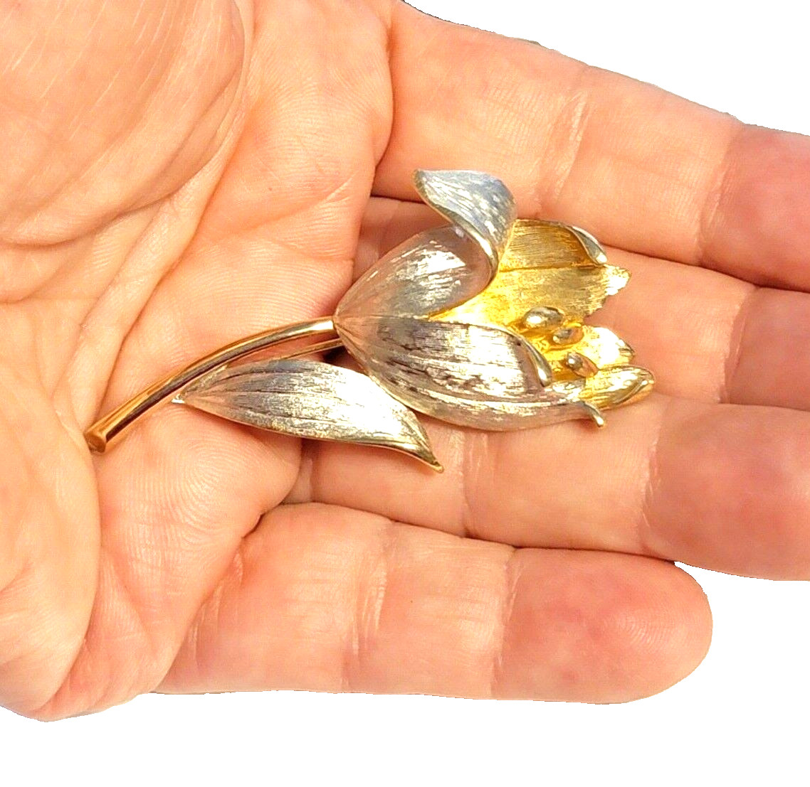 Calla Lily Flower Brooch Pin Vintage Large Silver- Gold tone Floral 2.5″ fb1-82