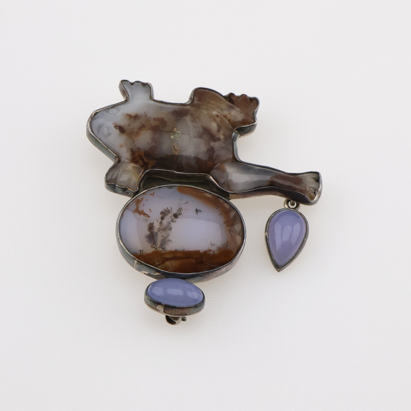 Amy Kahn Russell Sterling Silver Carved Hardstone Pendant/Brooch