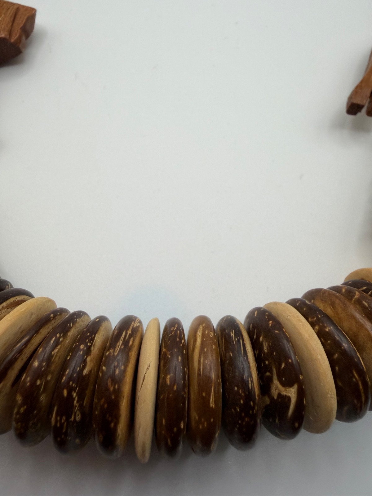 VINTAGE TRIBAL AFRICAN SAFARI NECKLACE HAND CARVED WOOD ANIMAL BEAD LIONS