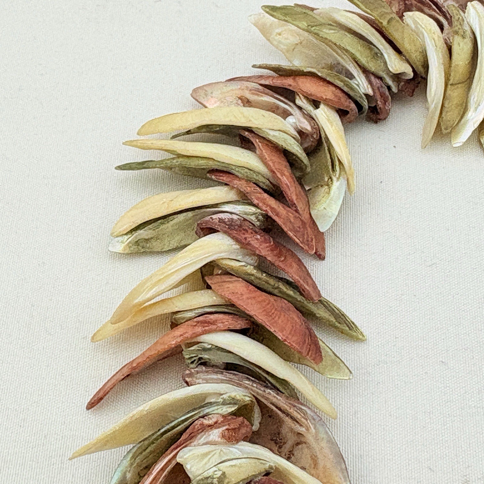 Vintage dyed Sea Shell 16” Necklace 1980’s Beach Ocean Pastel Puka