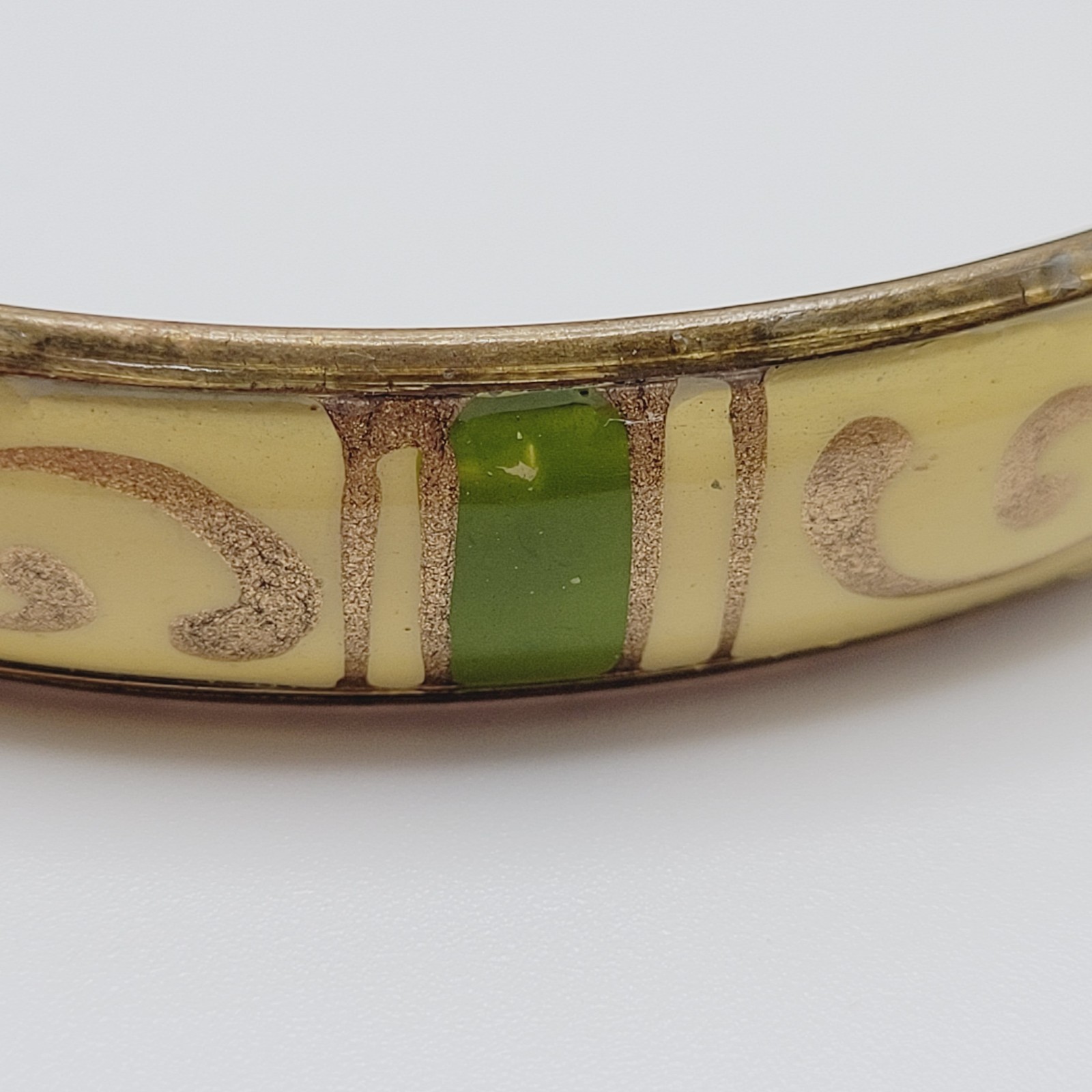 Hand Painted Cream Green Gold Enamel Vintage Bangle Brass Tone Bracelet 9 Inch