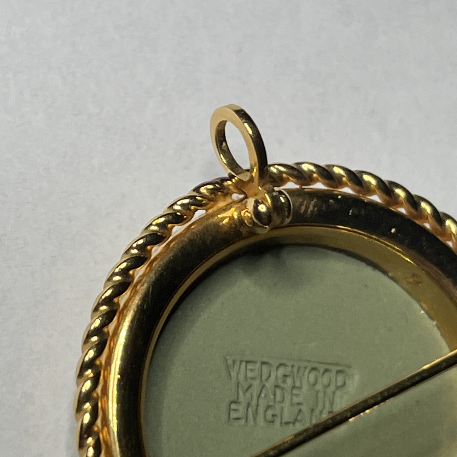 Vintage Wedgwood Cameo Pendant Brooch Jasperware England Van Dell 12kt GF