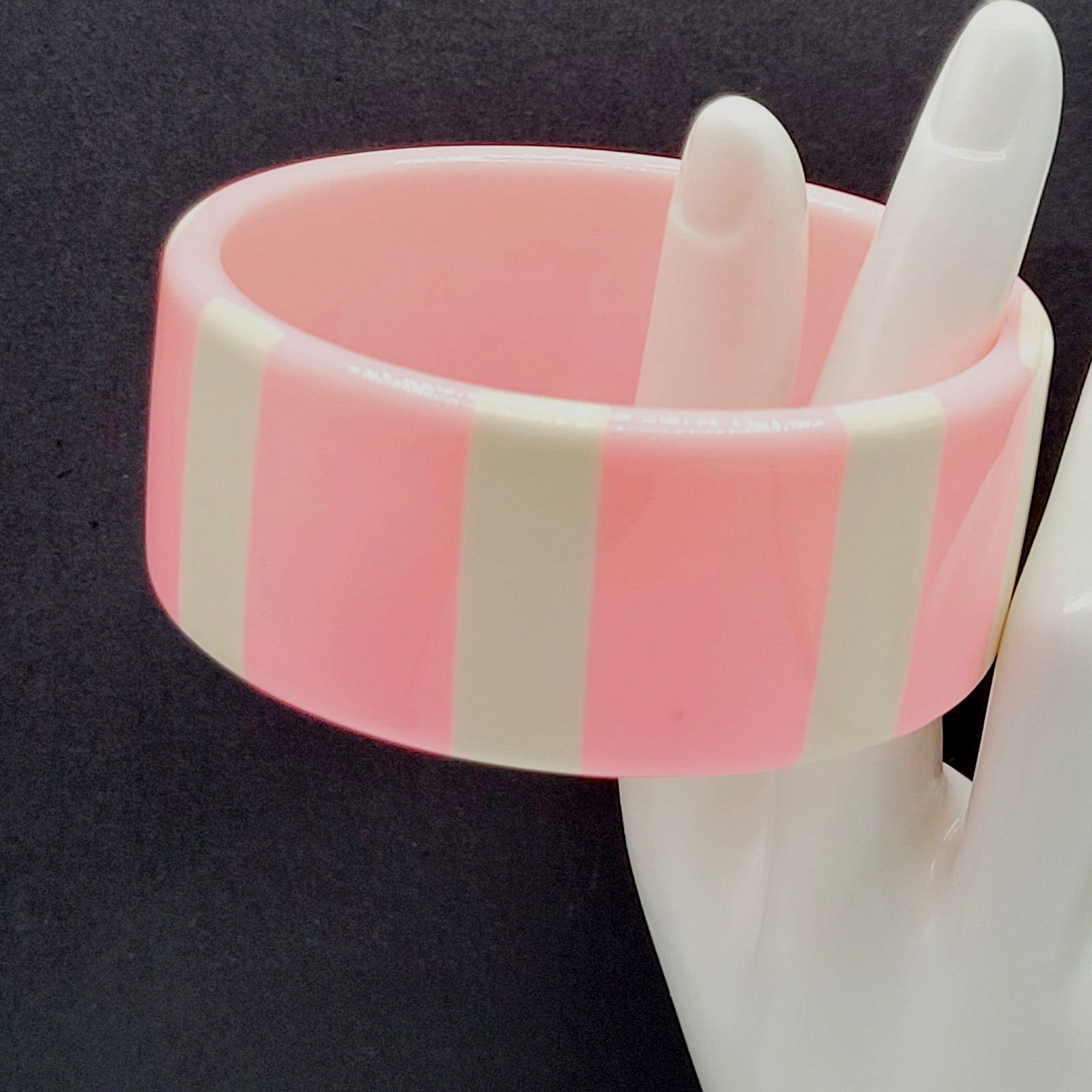 Bright Bubble Gum Cotton Candy Cream Stripe Chunky Acrylic Vtg Bangle Bracelet