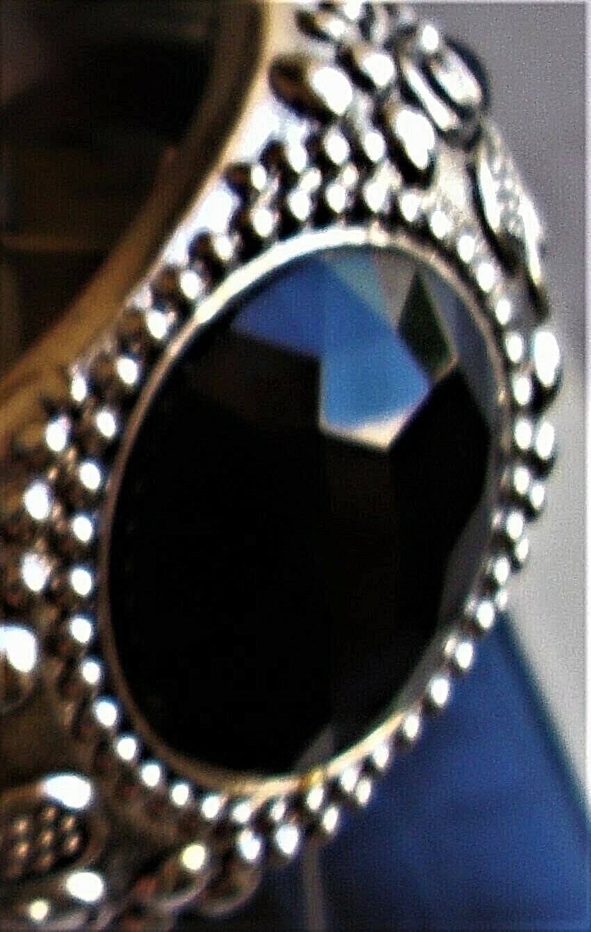 SILVER BANGLE BRACELET BLACK VINTAGE HINGED OPENING RAISED DETAIL FACETED METAL