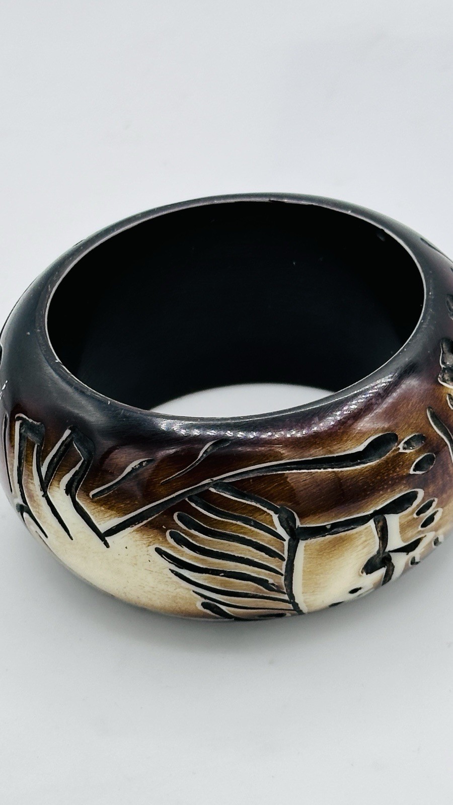 Vintage Wide Carved Bangle Bracelet Tribal Safari Animal Brown Cream Statemen
