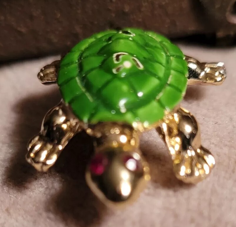 Vintage Adorable TURTLE TORTOISE FASHION JEWELRY PIN