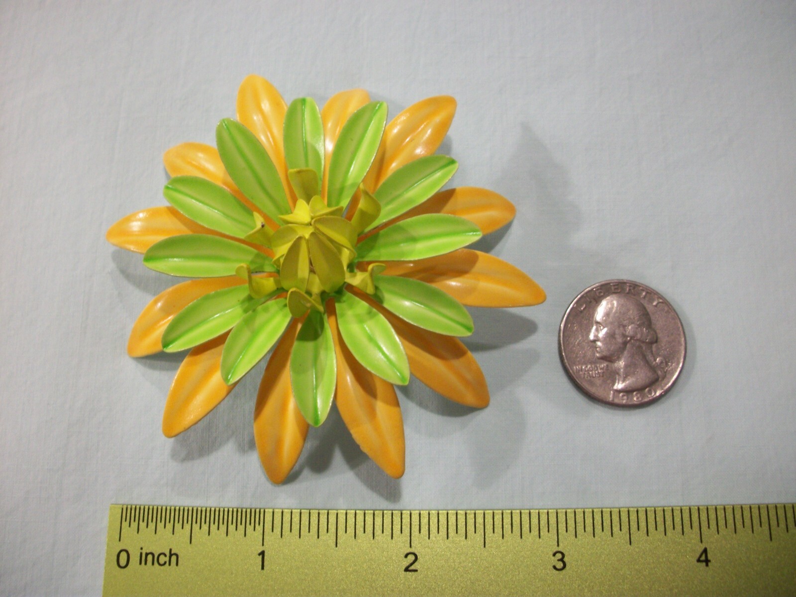 ViNTaGE MeTaL ENaMeL **LEMON YELLOW/LiME GREEN TROPiCAL BEAUTY**FLoWeR BuRST PiN