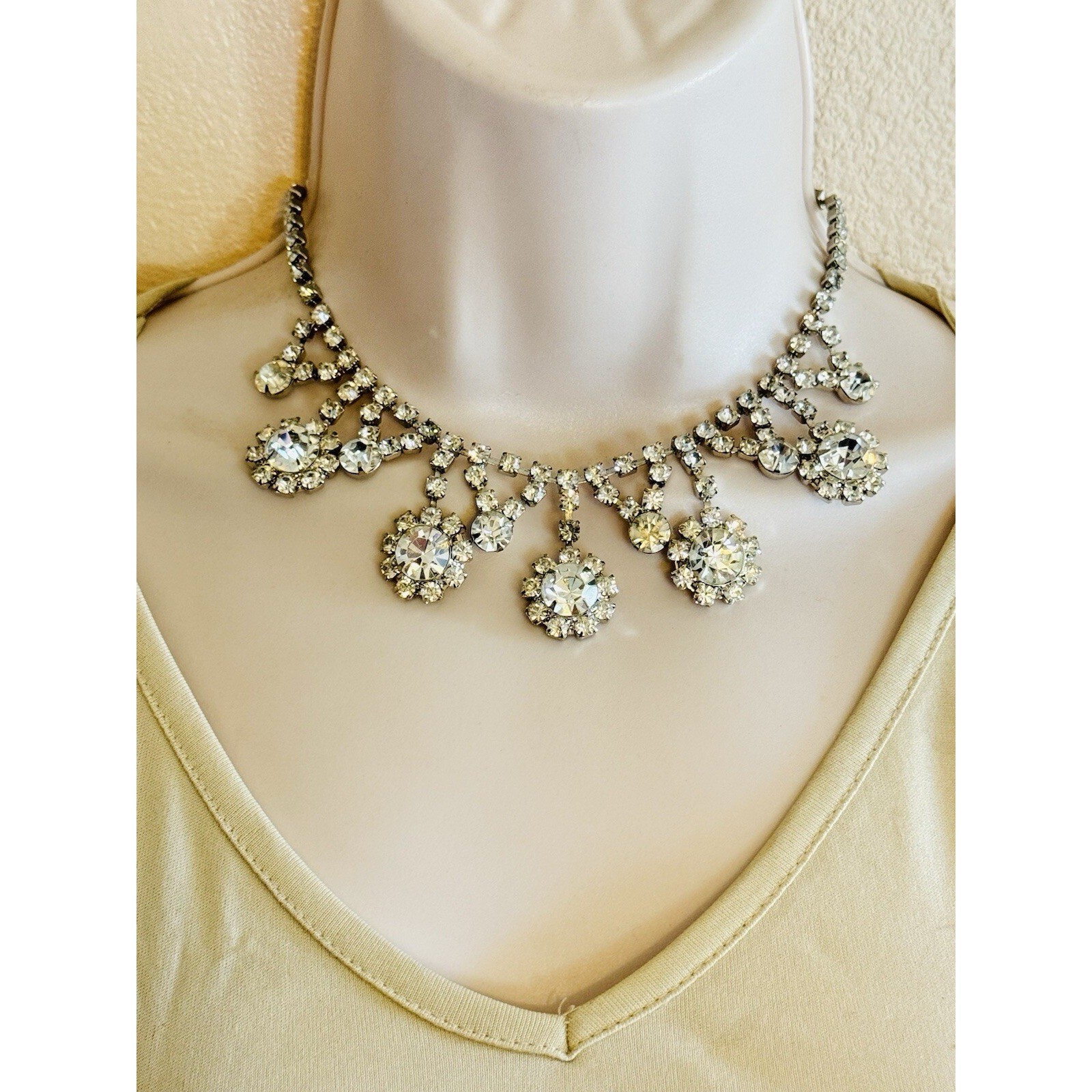 VTG Austrian Crystal Rhinestone Necklace Collar Statement Sparkly Jeweled 16″
