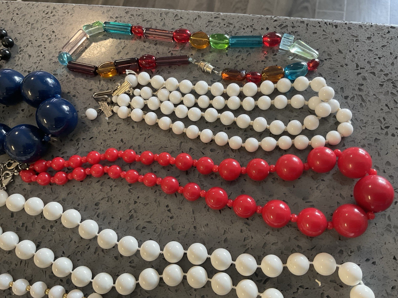 Vintage Modern-Plastic Jewelry lot 50 Mixed Estate Wear resale Crafting