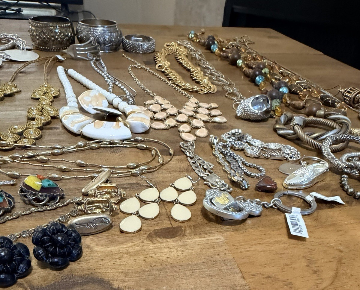 Vintage Modern Costume 99 Pieces Jewelry Lot Signed Necklace Earrings Broach