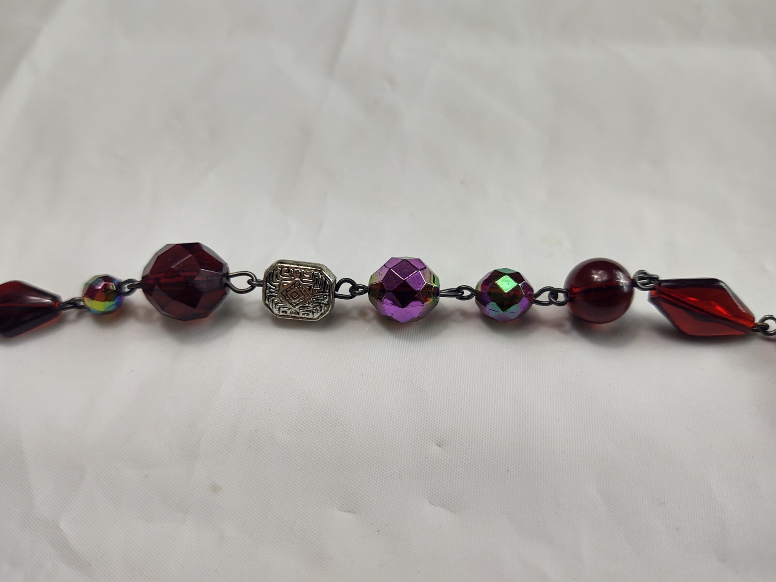 Vtg Beaded Necklace Silver Tone Clasp Red Iridescent Ornate Silver Tone Beads