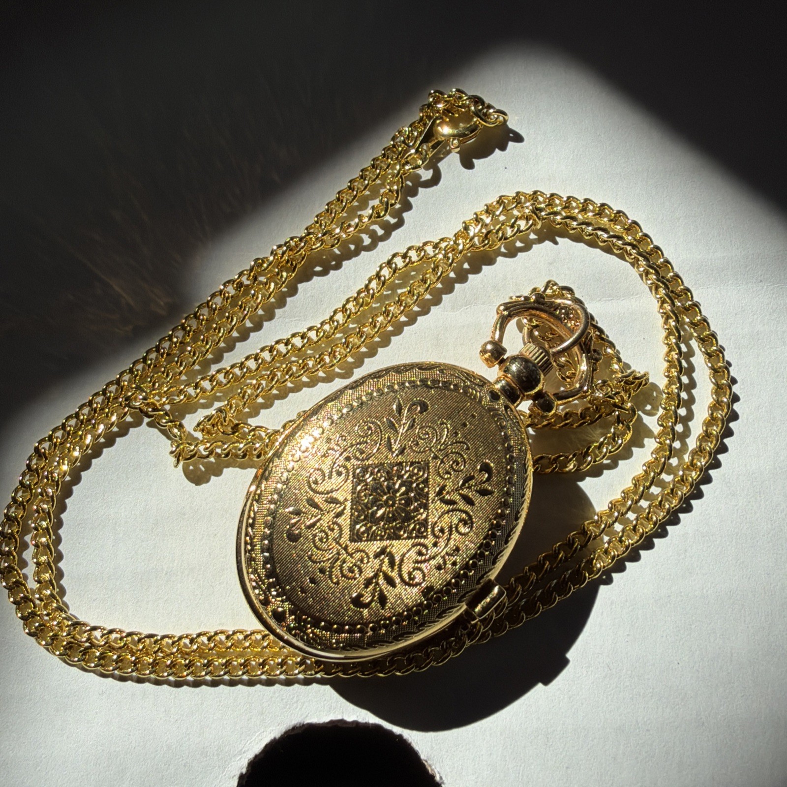 Vintage Quartz EtchedPocket Watch / Pendant Locket Gold Tone