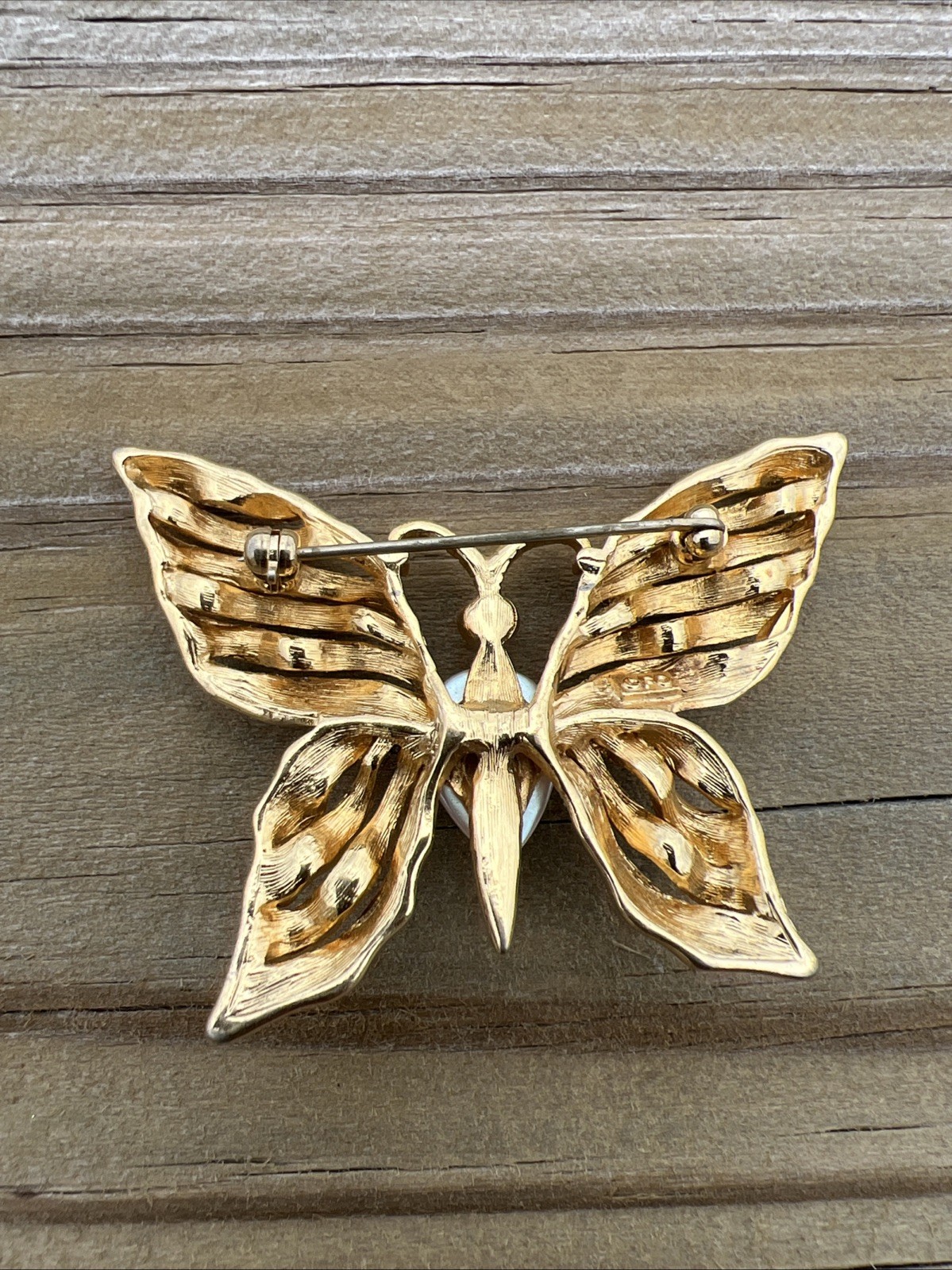 FO Fernando Originals Butterfly Brooch Pin Ribbon Enameled Wings Faux Pearl B5