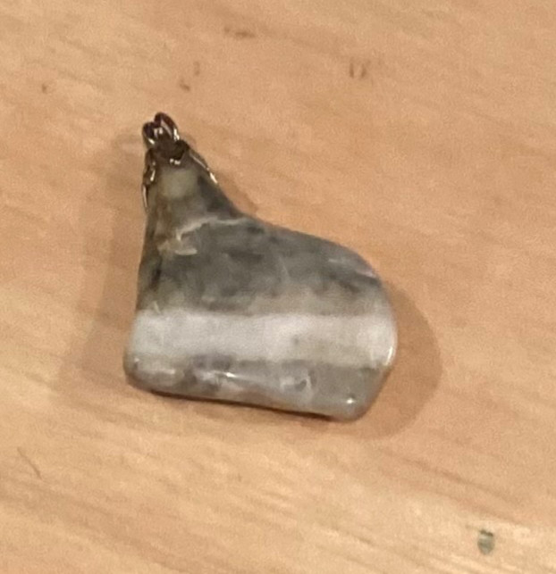 Vintage polished Agate Teardrop Pendant 1 3/8”