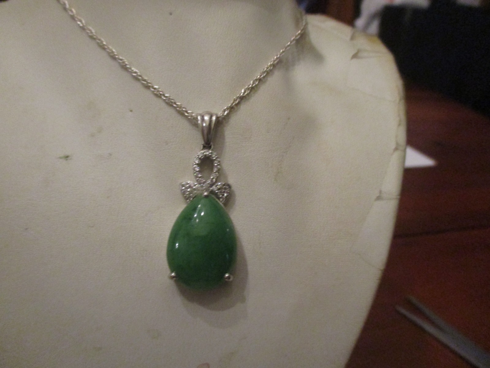 Chuck Clemency (STS) sterling silver stunning JADE teardrop pendant on chain