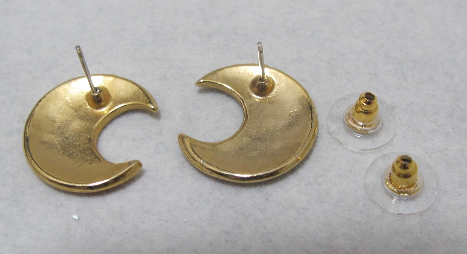 Vtg Orange & Cream Enamel Gold Tone Right-Left CRESCENT Post Earrings 7/8”