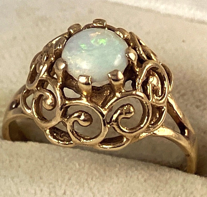 Vtg 14k Yellow Gold Opal Filigree Ring Size 6, 2.6 Grams, Raised Setting OOAK!