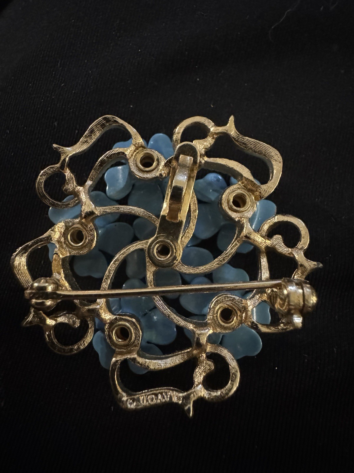 Avon Brooch Or Pendant With Blue And Purple Flowers With Rhinestones Gold Tone