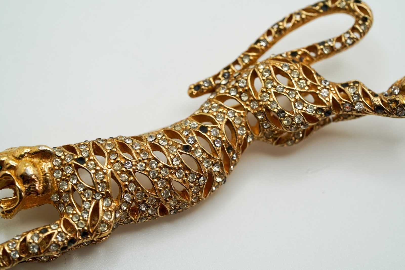 Vintage Gold Tone Tiger Missing Some Rhinestones Brooch 7.5cm JB45