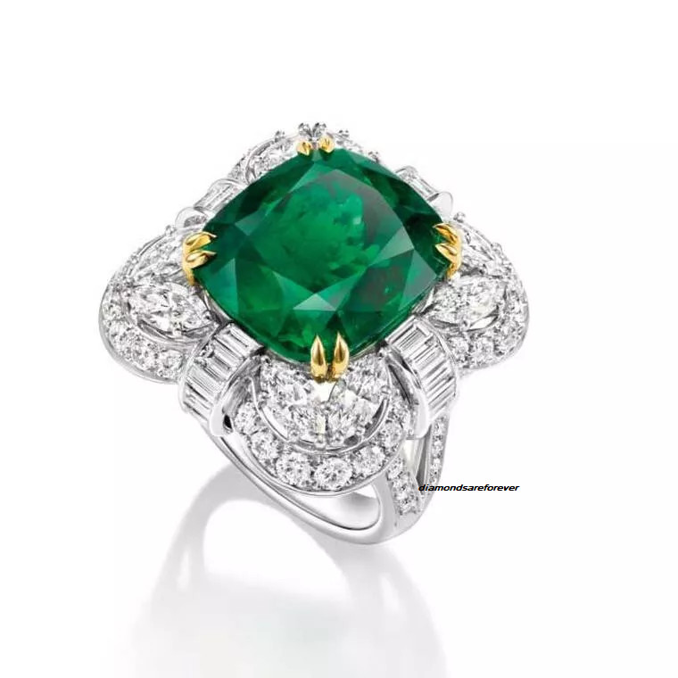 Gorgeous Cushion Shape 5.66CT Emerald & Sparkle White 6.56CT Diamonds Fine Ring