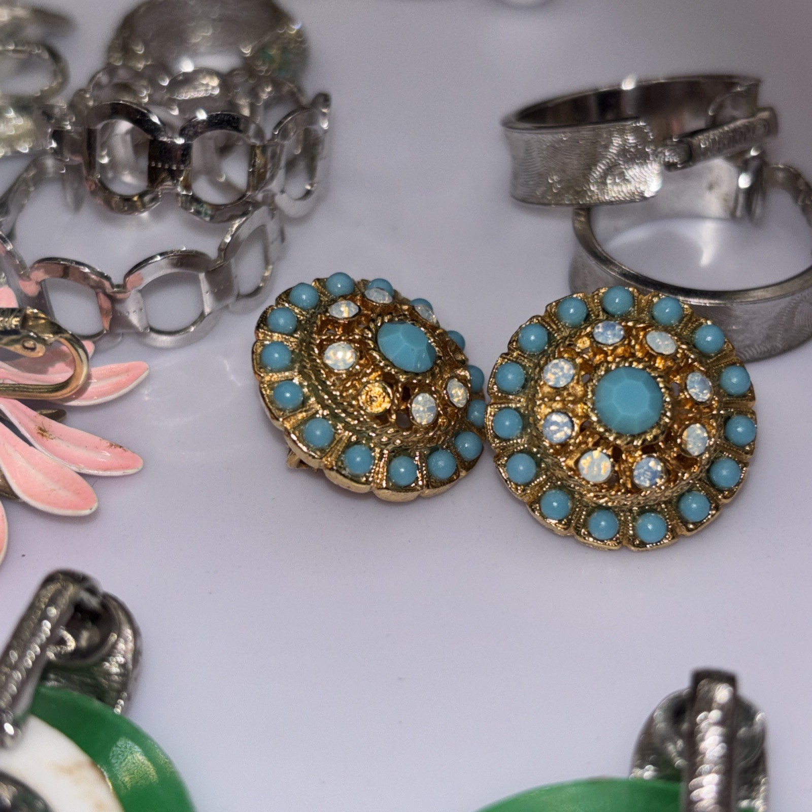 Vtg Sarah Coventry Clip On Earring Jewelry Lot. Estate Auction. See Description