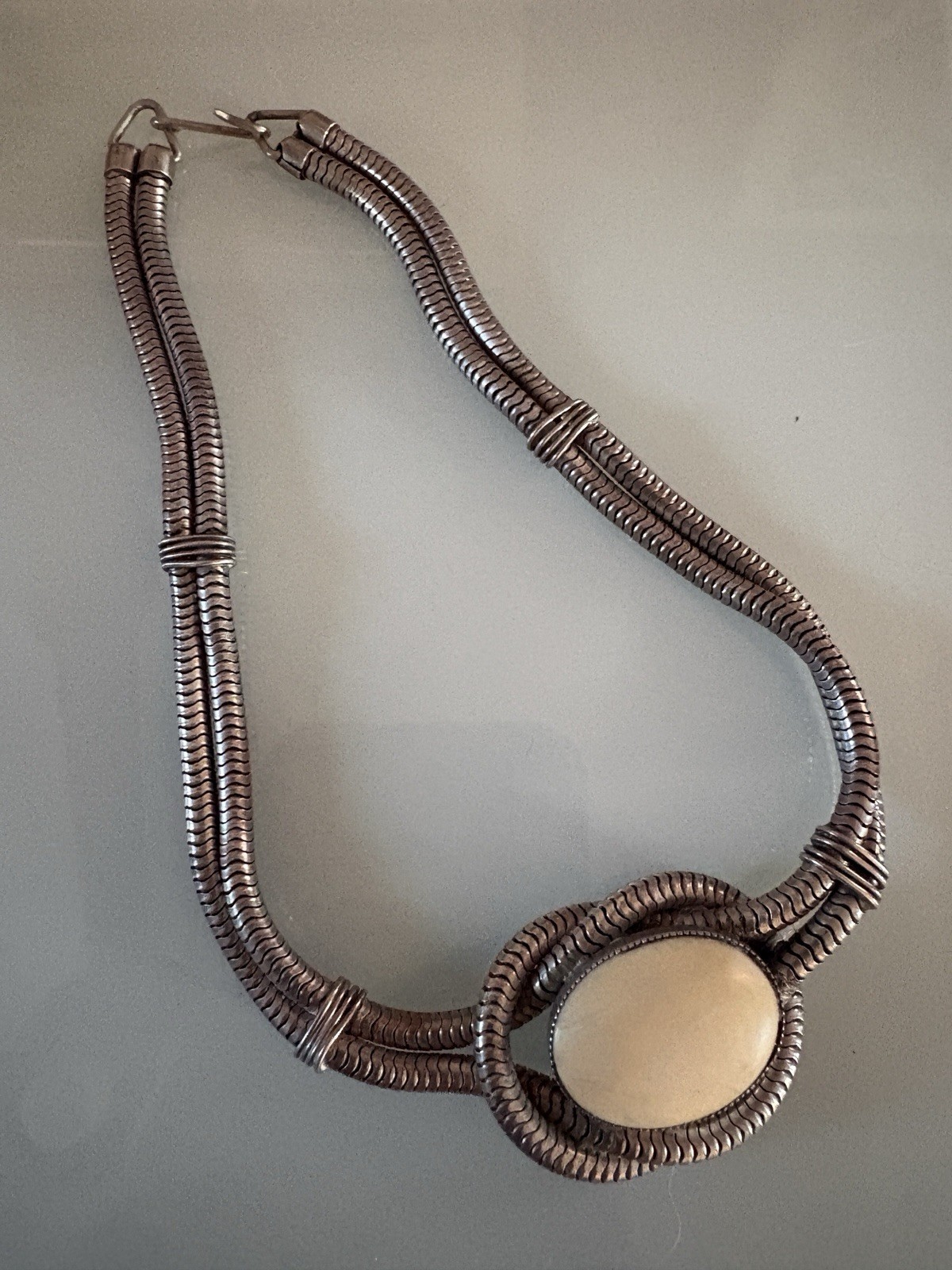 VTG Heavy Choker Necklace Bovine Bone Silvertone Double Serpentine Chain 1970s
