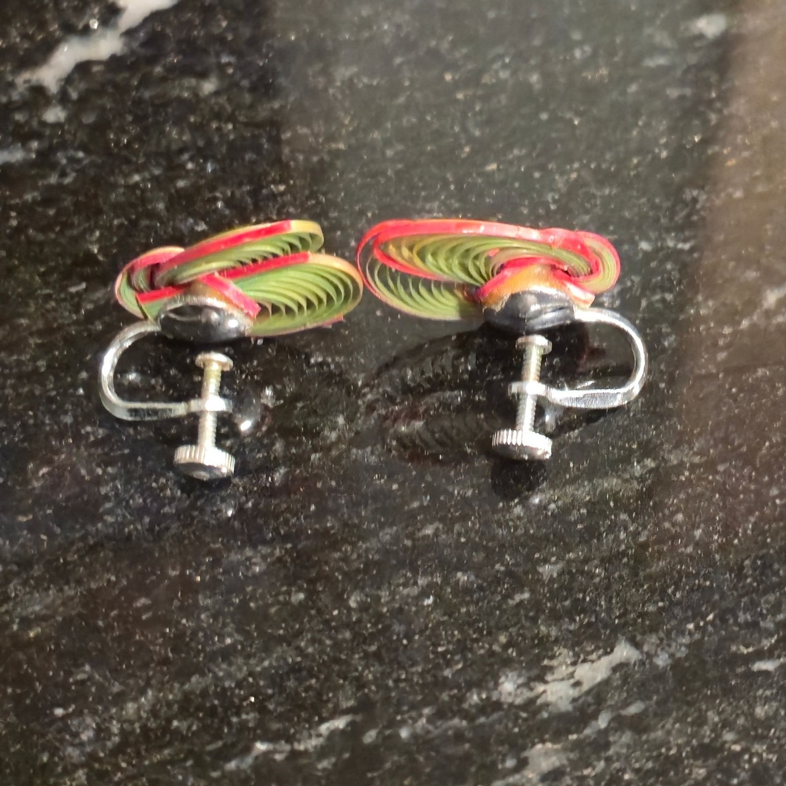 Vintage Handmade Bamboo Jewelry Pin & Screw On Earrings Taiwan natural Jewelry