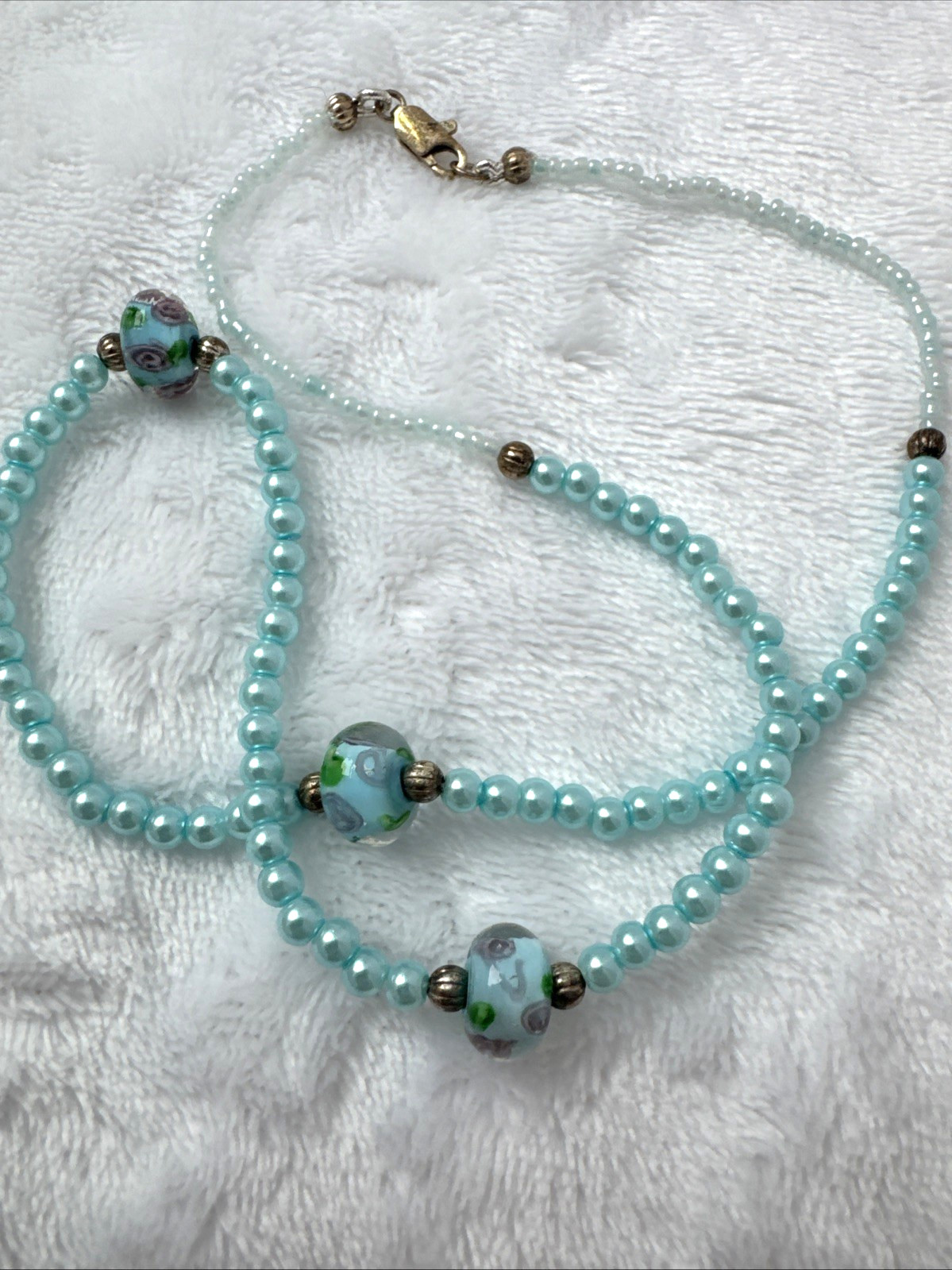Vintage Light Blue Teal Gold Pearlescent Murano Art Glass Rose Beaded Necklace