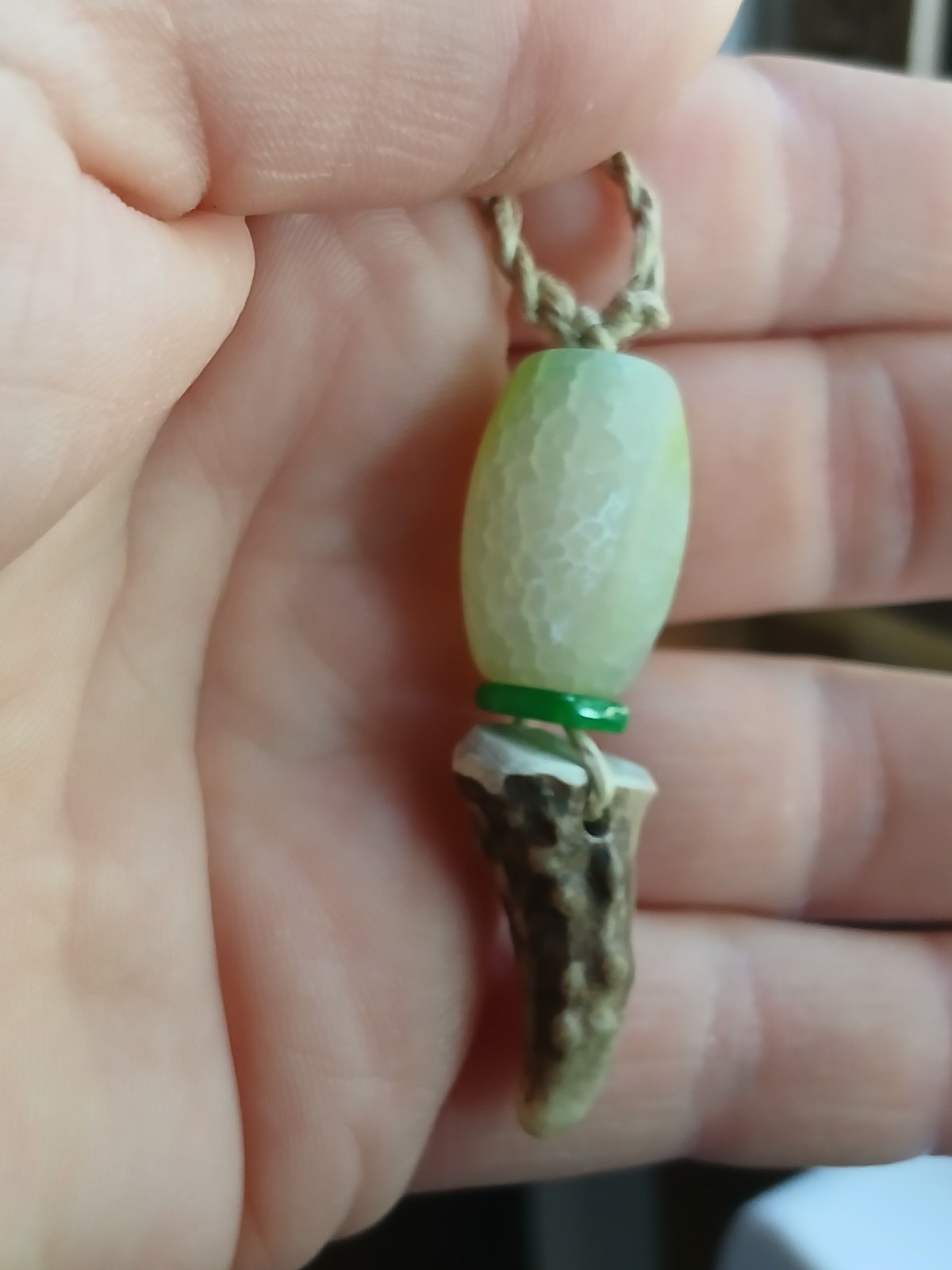 “Dragon Tooth – Dragon Egg” Necklace Hemp Cord Deer Tine, Agate Stone