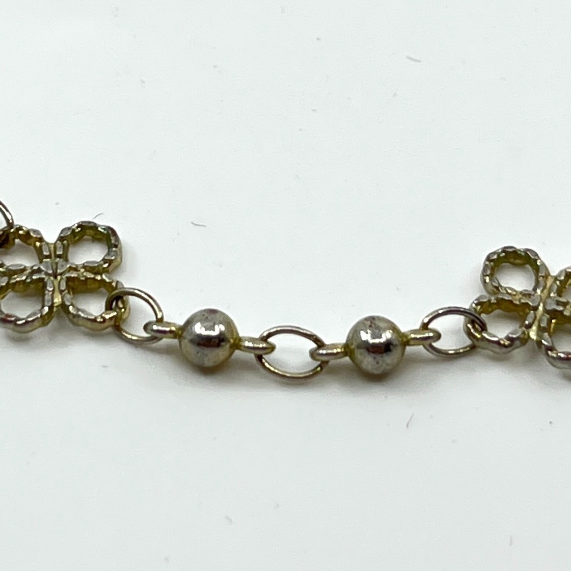 Vintage Gold Tone Quatrefoil Station Necklace Delicate Beaded Chain Classic