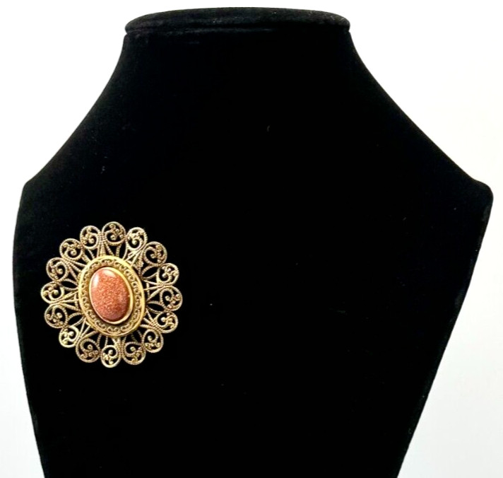 Gold Tone & Red Goldstone Cabochon Stone Brooch / Pendant Vintage