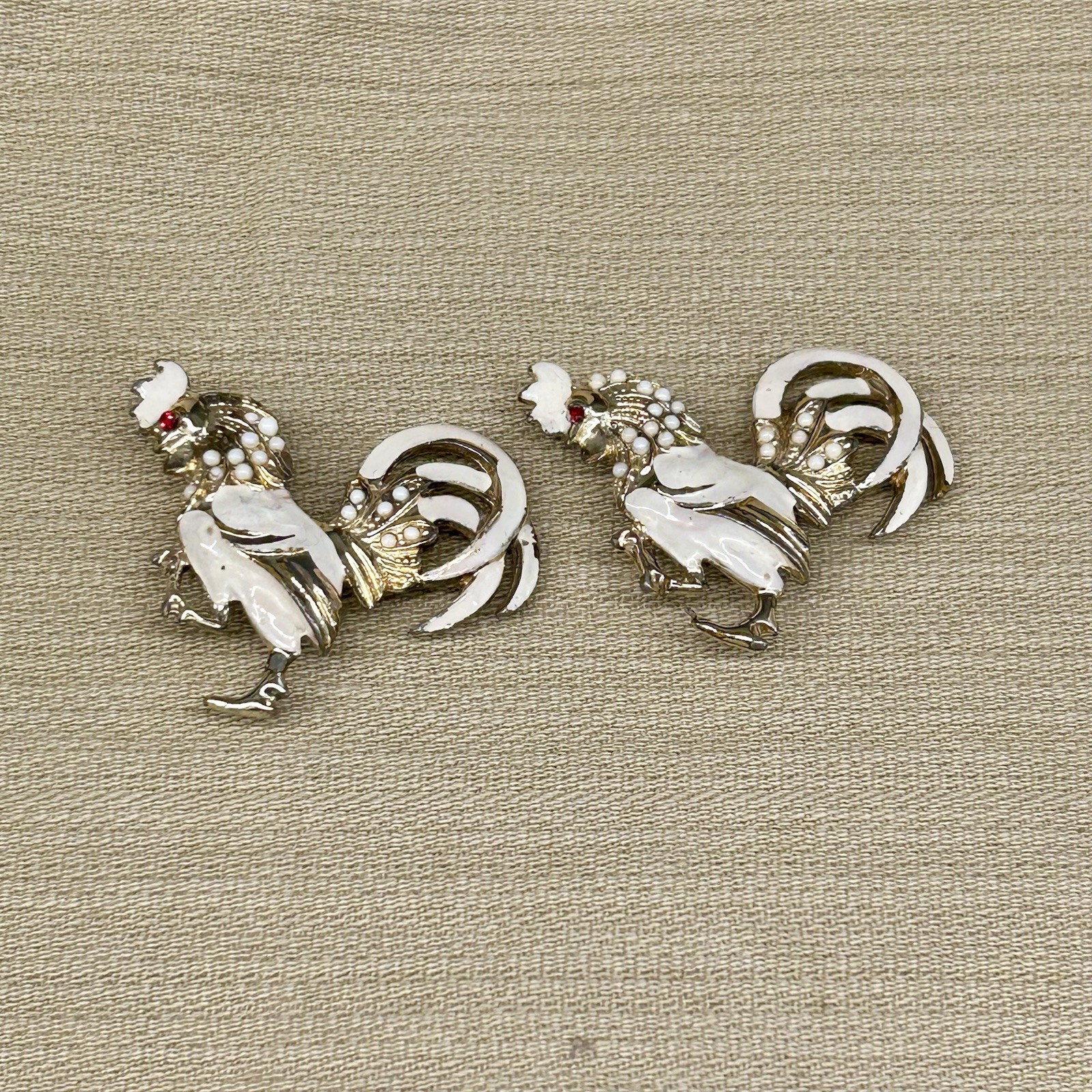 Lot of 9 Assorted Vintage Brooches