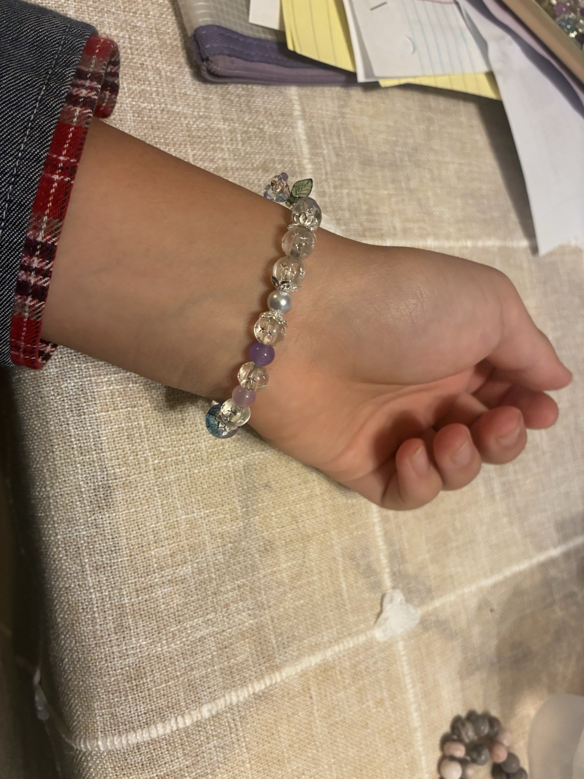 High-quality glass like beads Silver pearls, a dreamy combination. No filters.