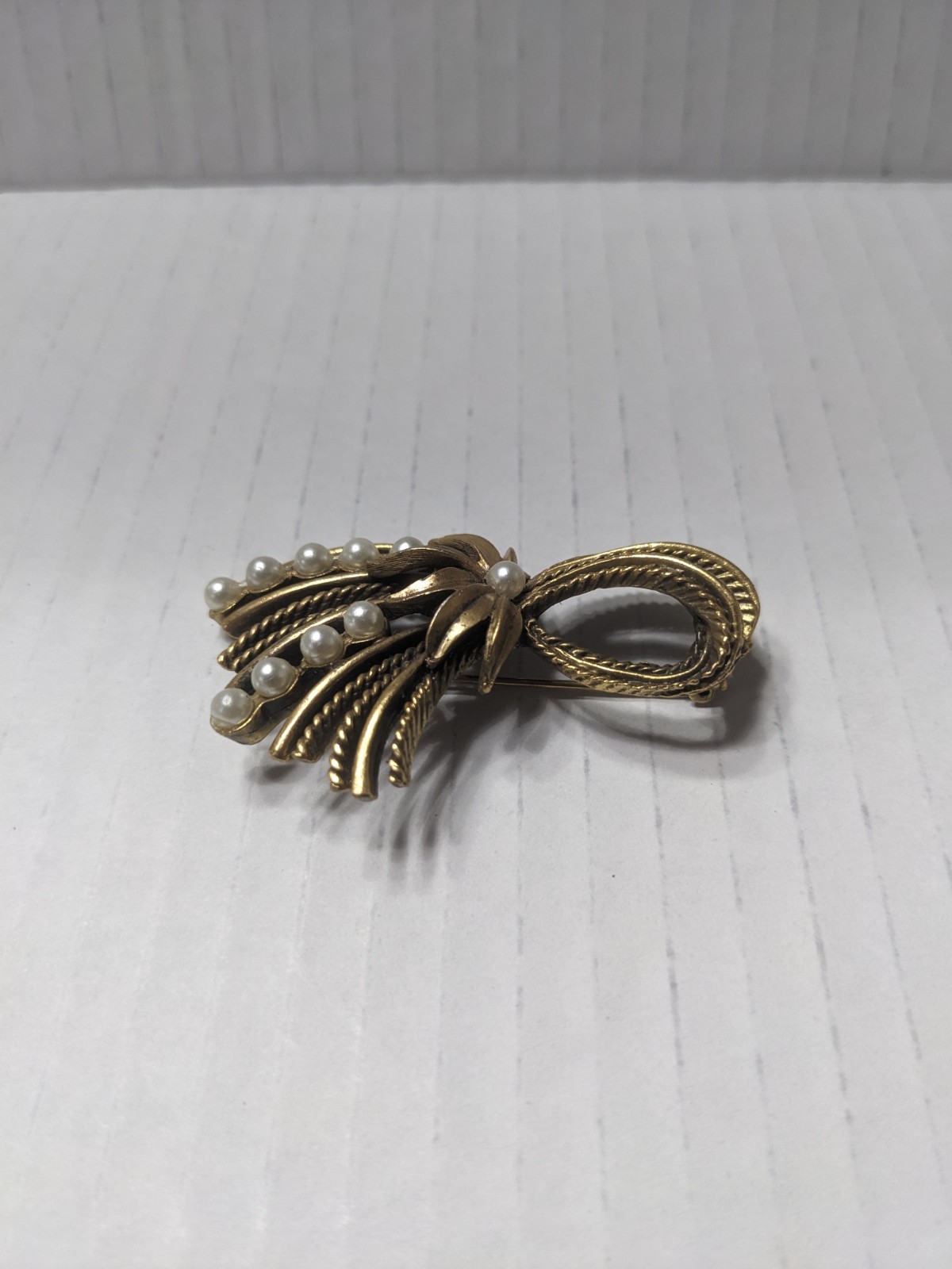 Vintage Gold Tone Bow Brooch with Faux Pearls and Rollover Safety Clasp Chic