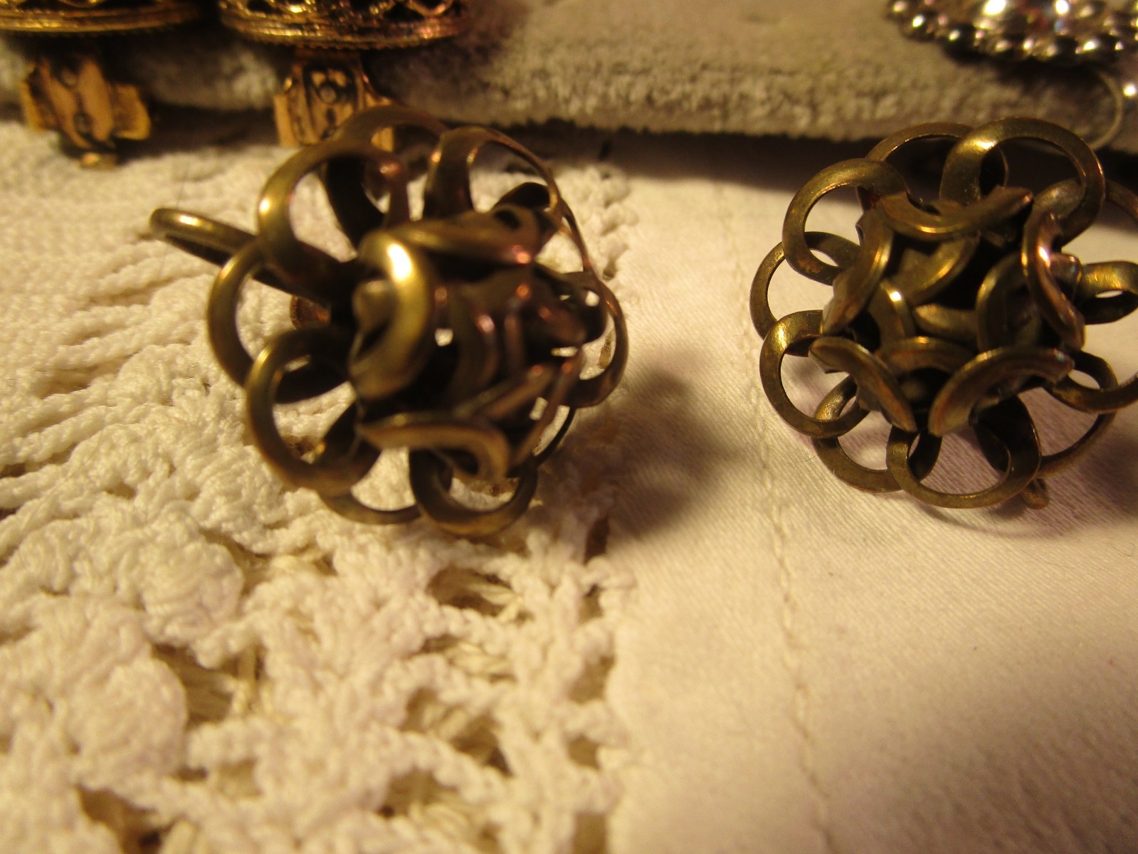 ANT. 16 PR. SCREWBACK EARRINGS 6 STERLING + JEWELRY BOX