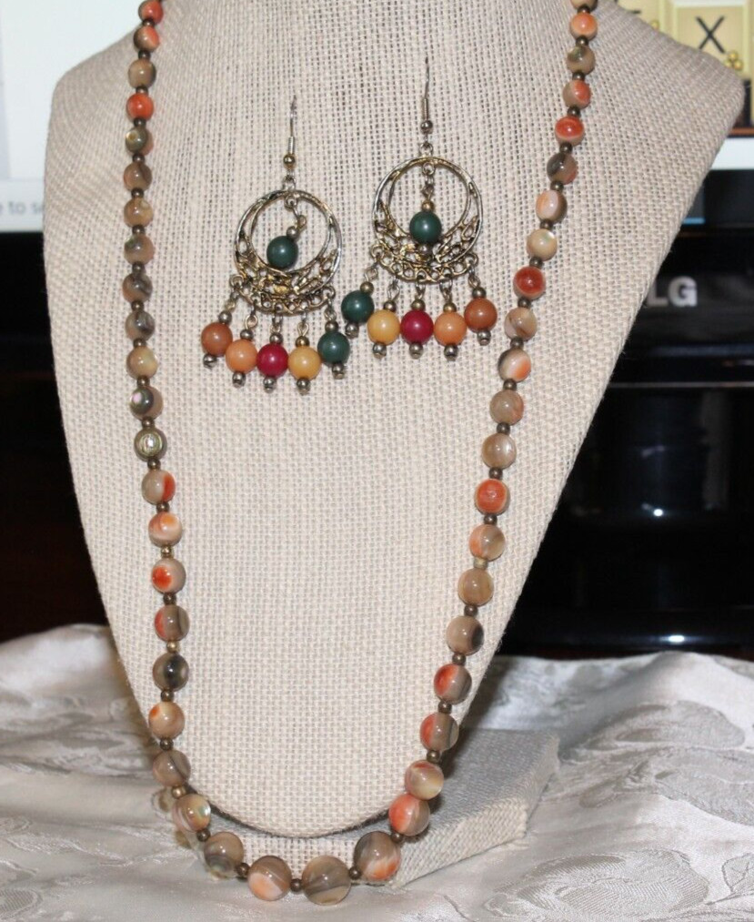 VTG ORANGE/BROWN CAT’S EYE GLASS BEADED NECKLACE+ BONUS DANGLE HOOKS GORGEOUS