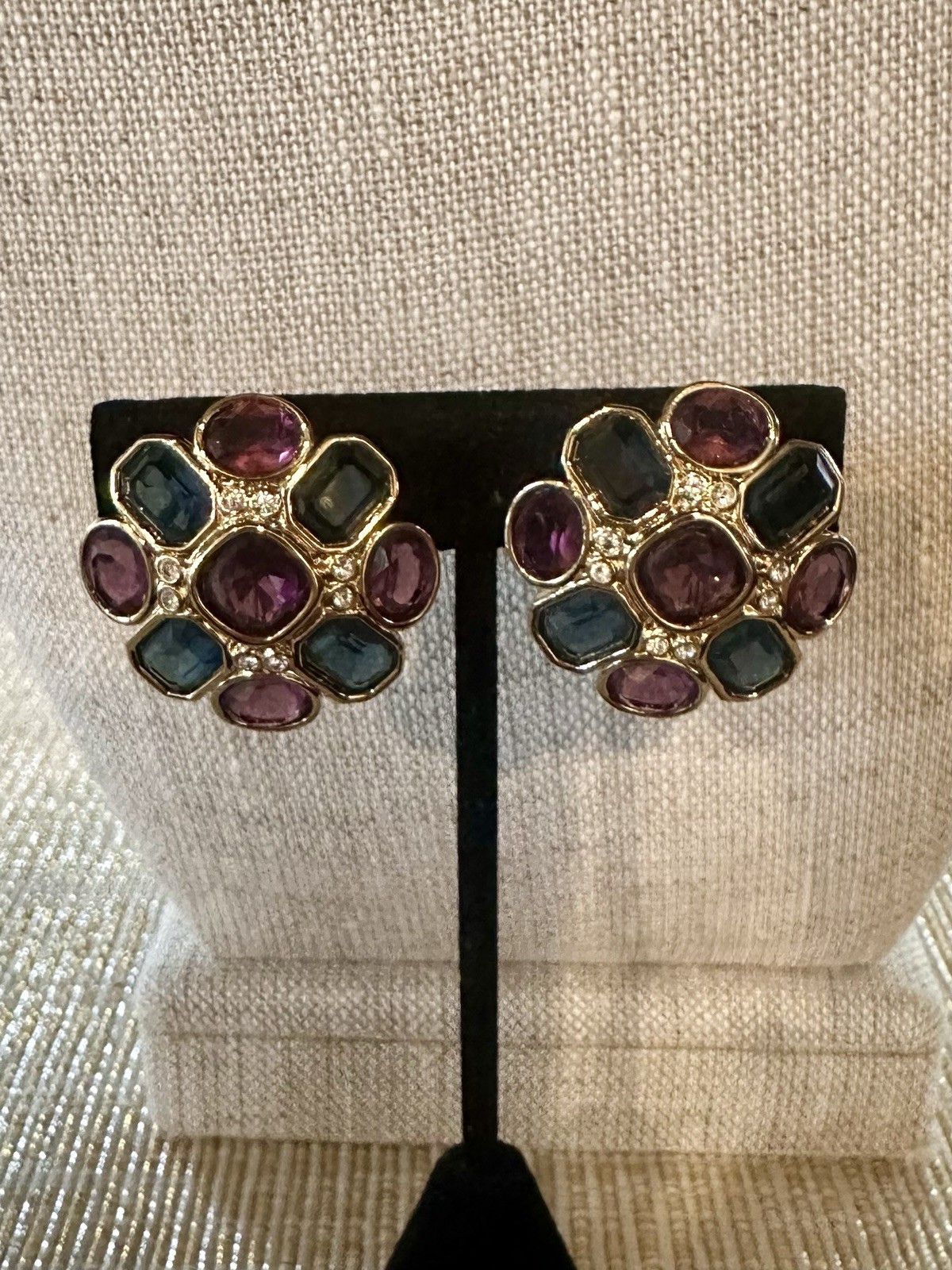 Swarovski Large Ruby Red And Sapphire Blue Crystal Clip On Earrings Gold Tone