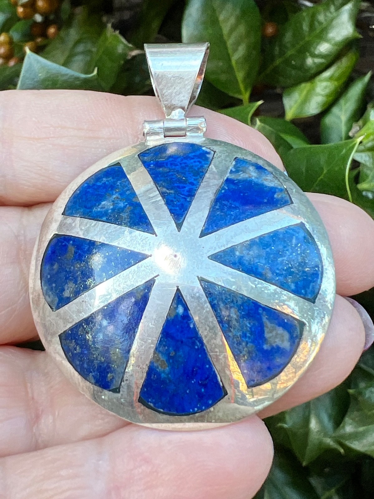 VINTAGE LARGE 980 FINE STERLING SILVER OVERSIZED LAPIS INLAID STATEMENT PENDANT
