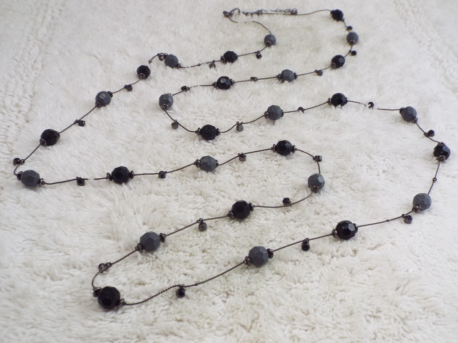 Gunmetal Gray Black Bead Chain Necklace (F44)