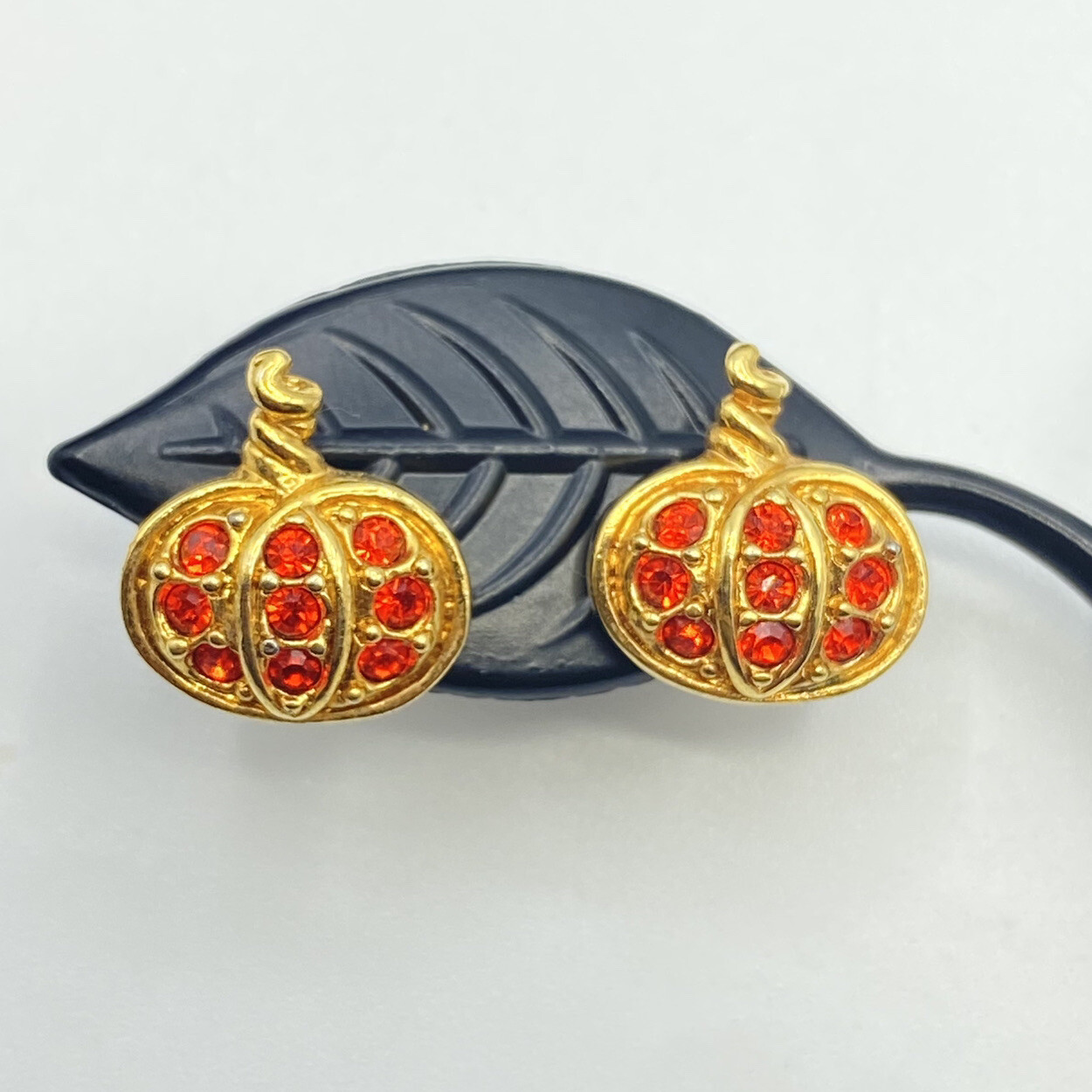 Vintage 1982 Avon Gold Tone Orange Rhinestone Precious Pumpkin Pierced Earrings