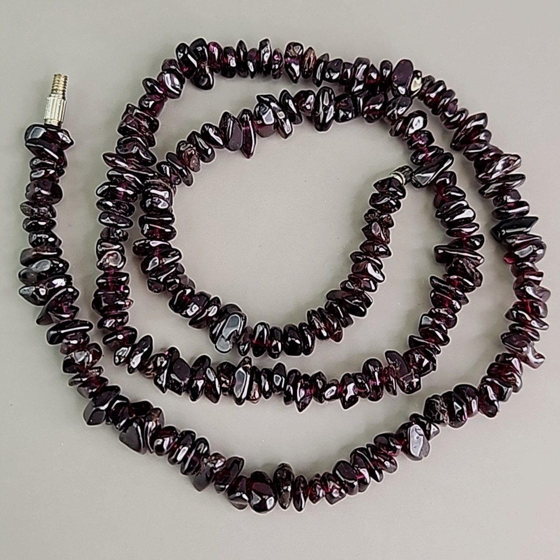 Garnet Chip Beaded Necklace Red Purple Heavy 24″