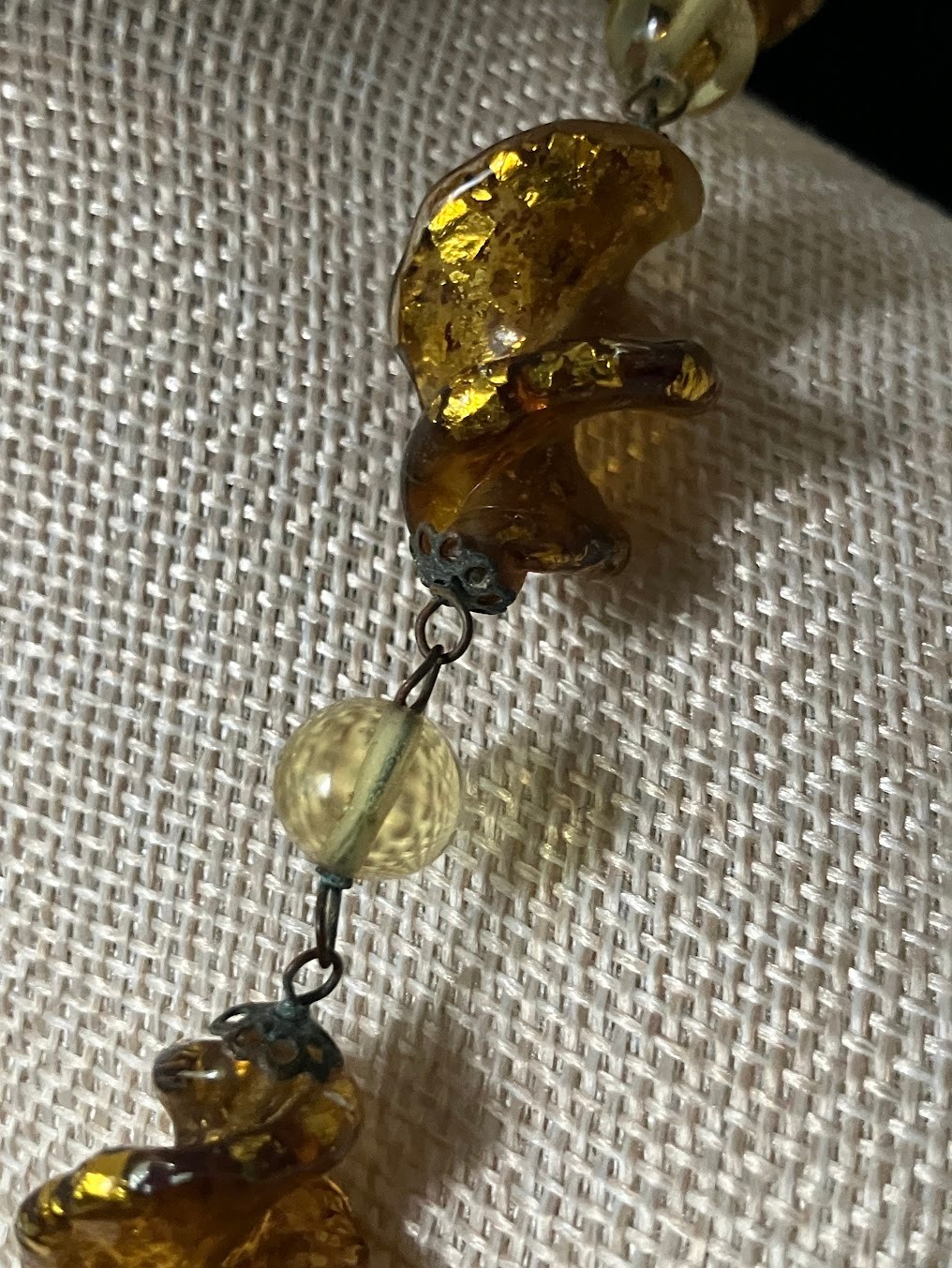 Vintage Art Glass Beaded Necklace Twist Gold Foil Station Chain 28″ READ