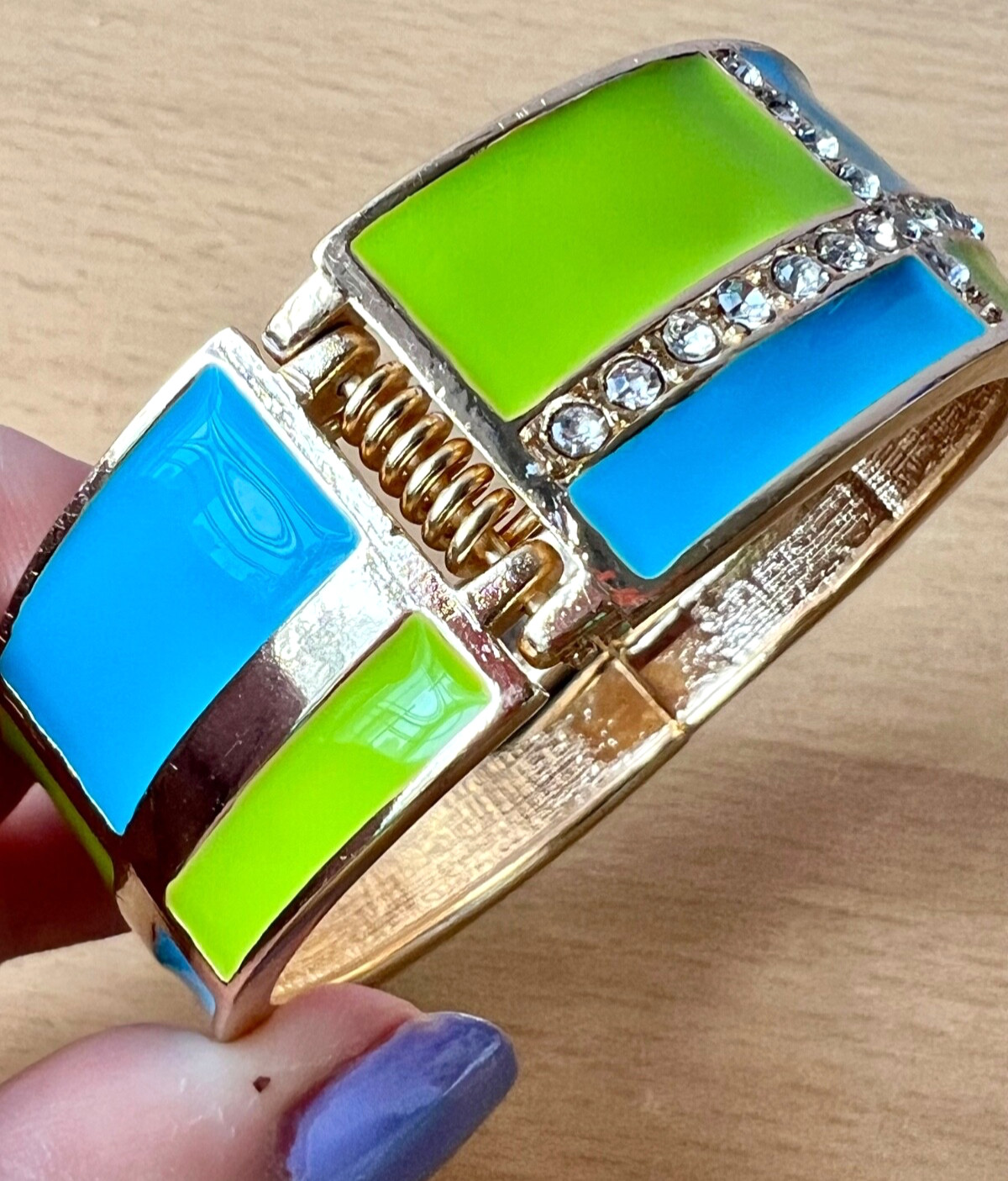 VINTAGE VIVID NEON GREEN & BLUE ENAMEL RHINESTONES HINGED WIDE BANGLE BRACELET