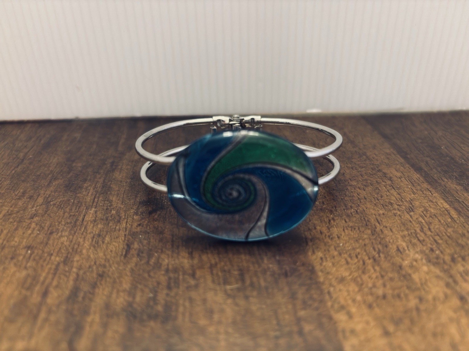 Bracelet Blue Green White & Purple Dichroic Glass Swirl Hinge Clamper Vtg in Box