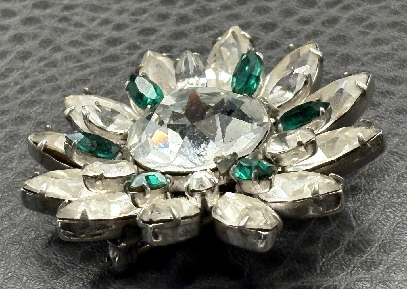 Vintage Emerald Green & Clear Crystal Rhinestone Flower Brooch Pin High End