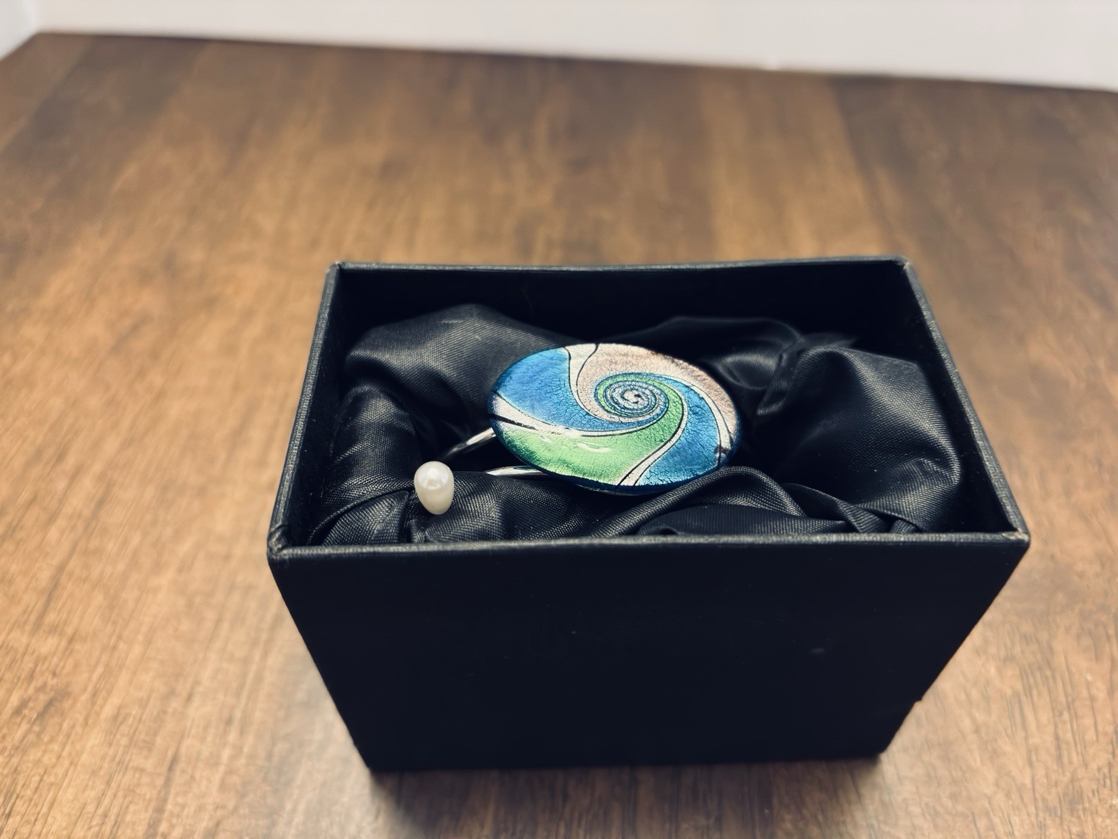 Bracelet Blue Green White & Purple Dichroic Glass Swirl Hinge Clamper Vtg in Box
