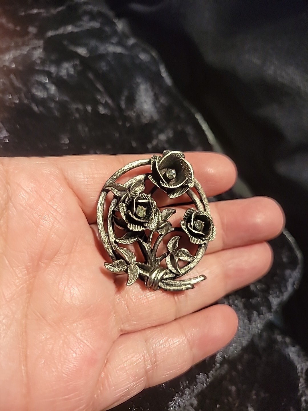 Vintage Womens Brooch Pin Gun Metal Floral Jewelry Costume