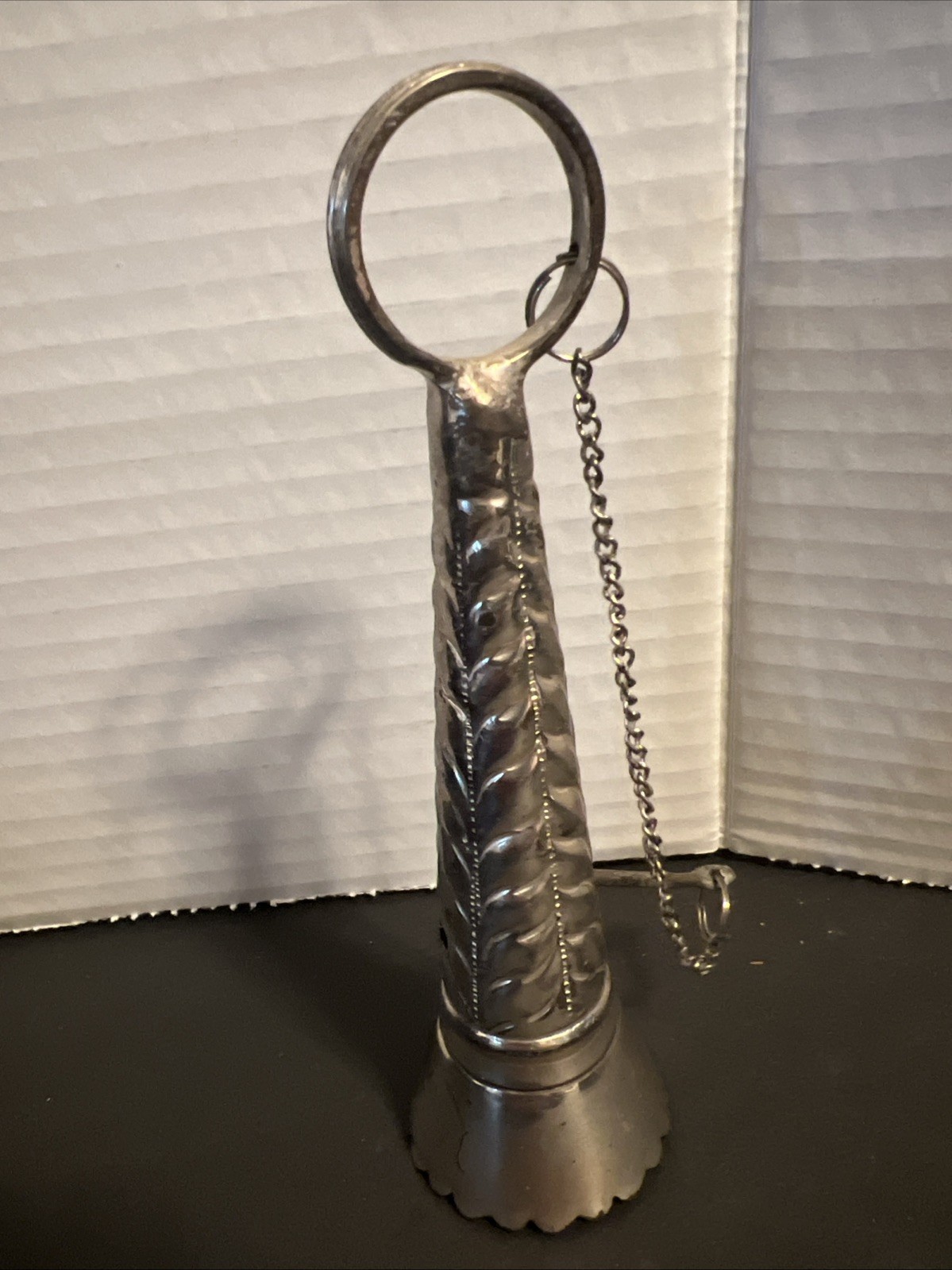 VTG Silver Tone “Tussie Mussie” Posie Flower Holder With Finger Ring
