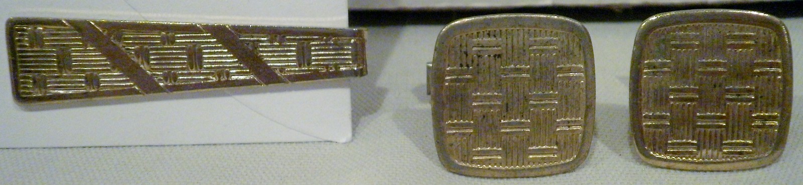 Vintage Gold Tone Woven Design Tie Clip Bar and Cuff Links