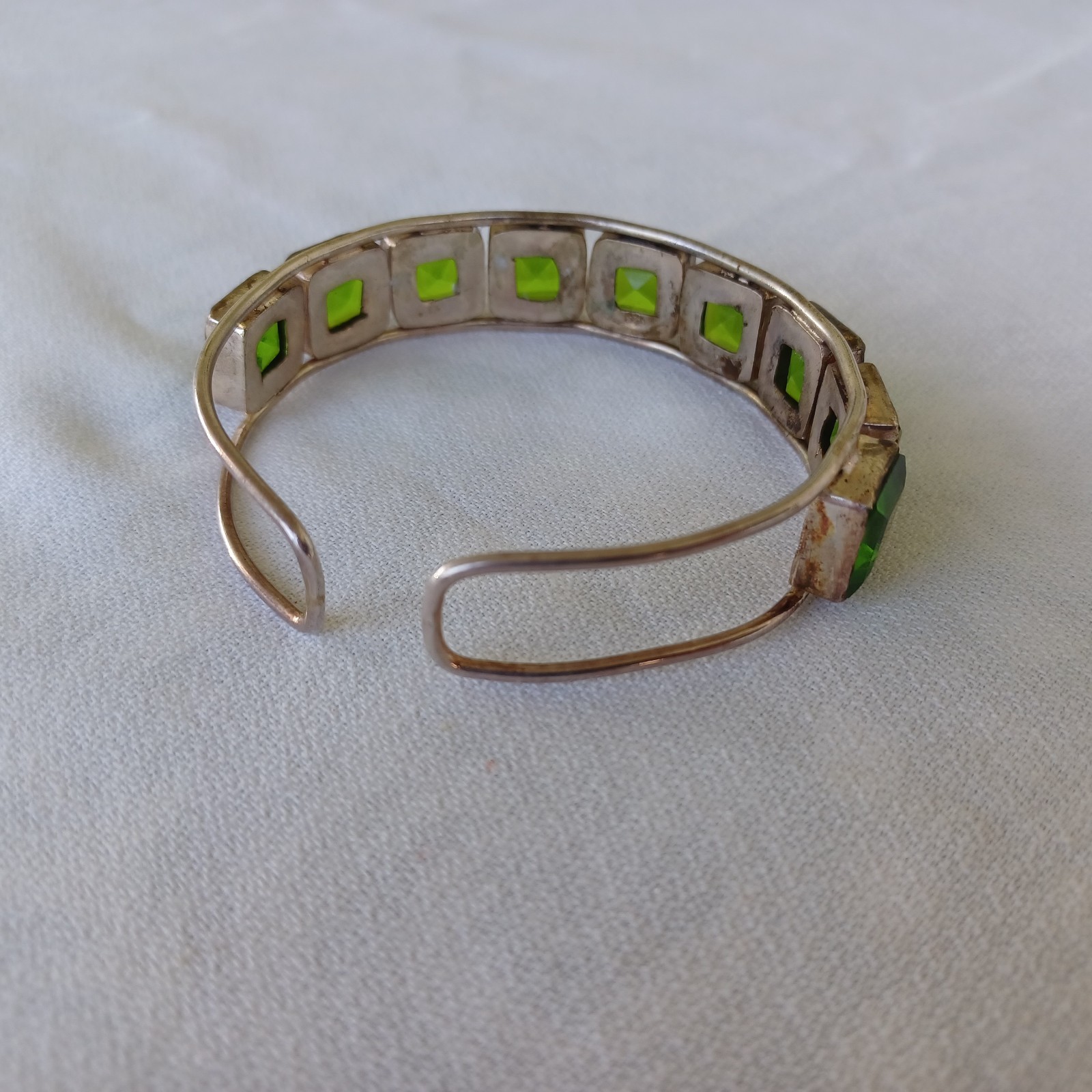 Vintage Sterling Artisan Bangle Bracelet Lge. Lime Green Square Stones 7.75″ Adj